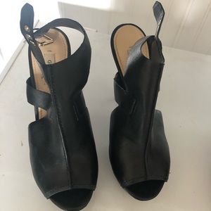 Women’s open toe heel size 7.5 black